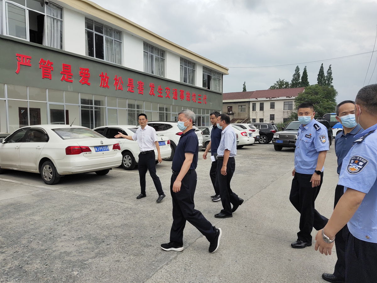 常德市湘北汽車運(yùn)輸有限公司,常德包車客運(yùn),常德旅游服務(wù),校車服務(wù) 常德市湘北汽車運(yùn)輸有限公司,常德包車客運(yùn),常德旅游服務(wù),校車服務(wù)